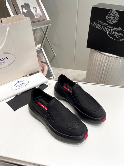 Кроссовки Prada