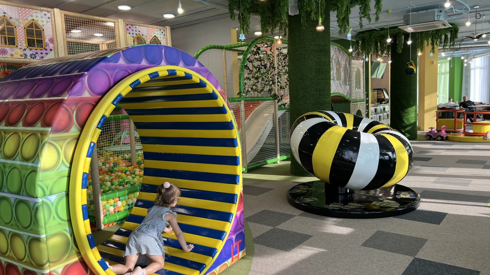 Карусель механическая "Непоседа" (185х185х130 см)