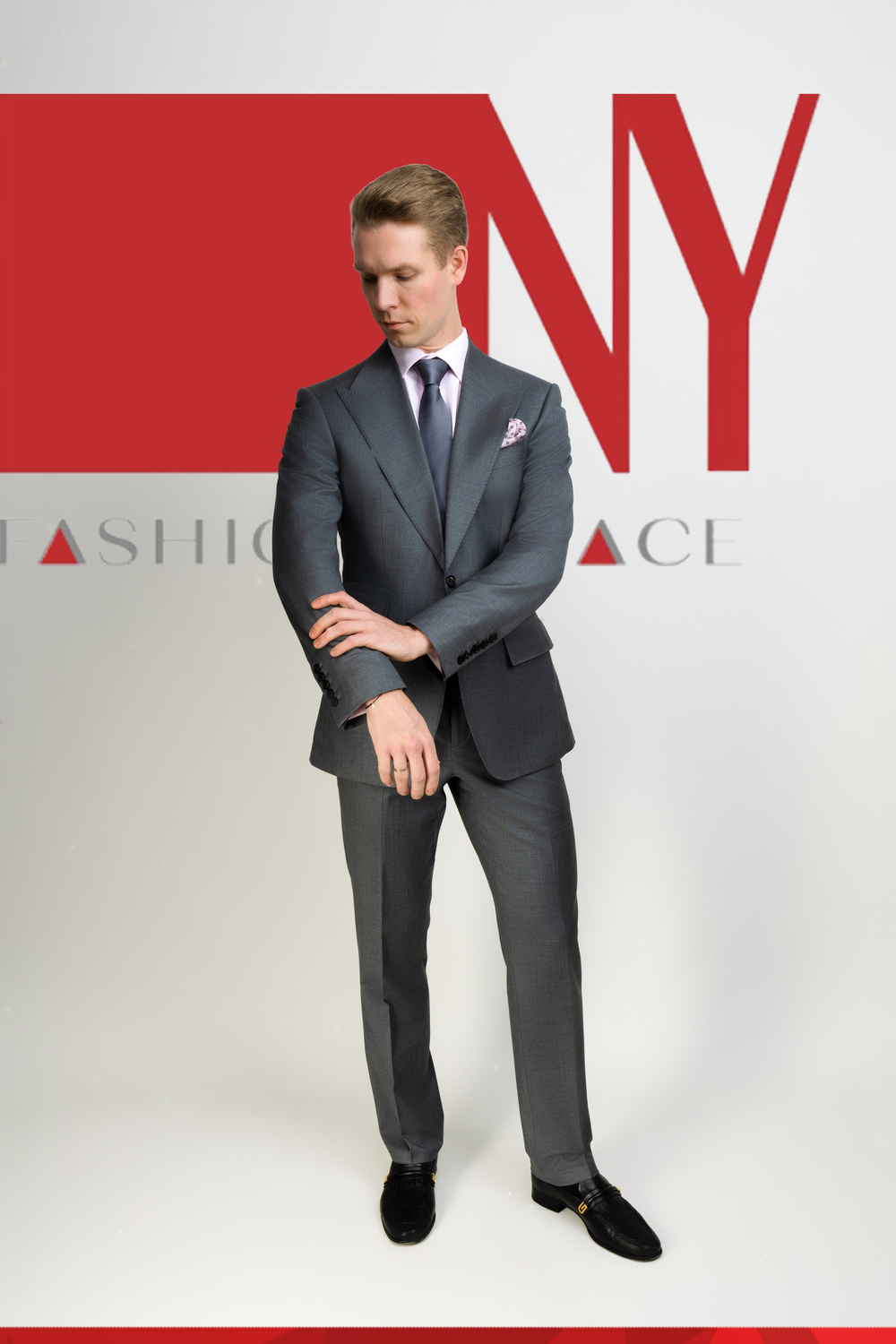 Классический костюм Tittanium