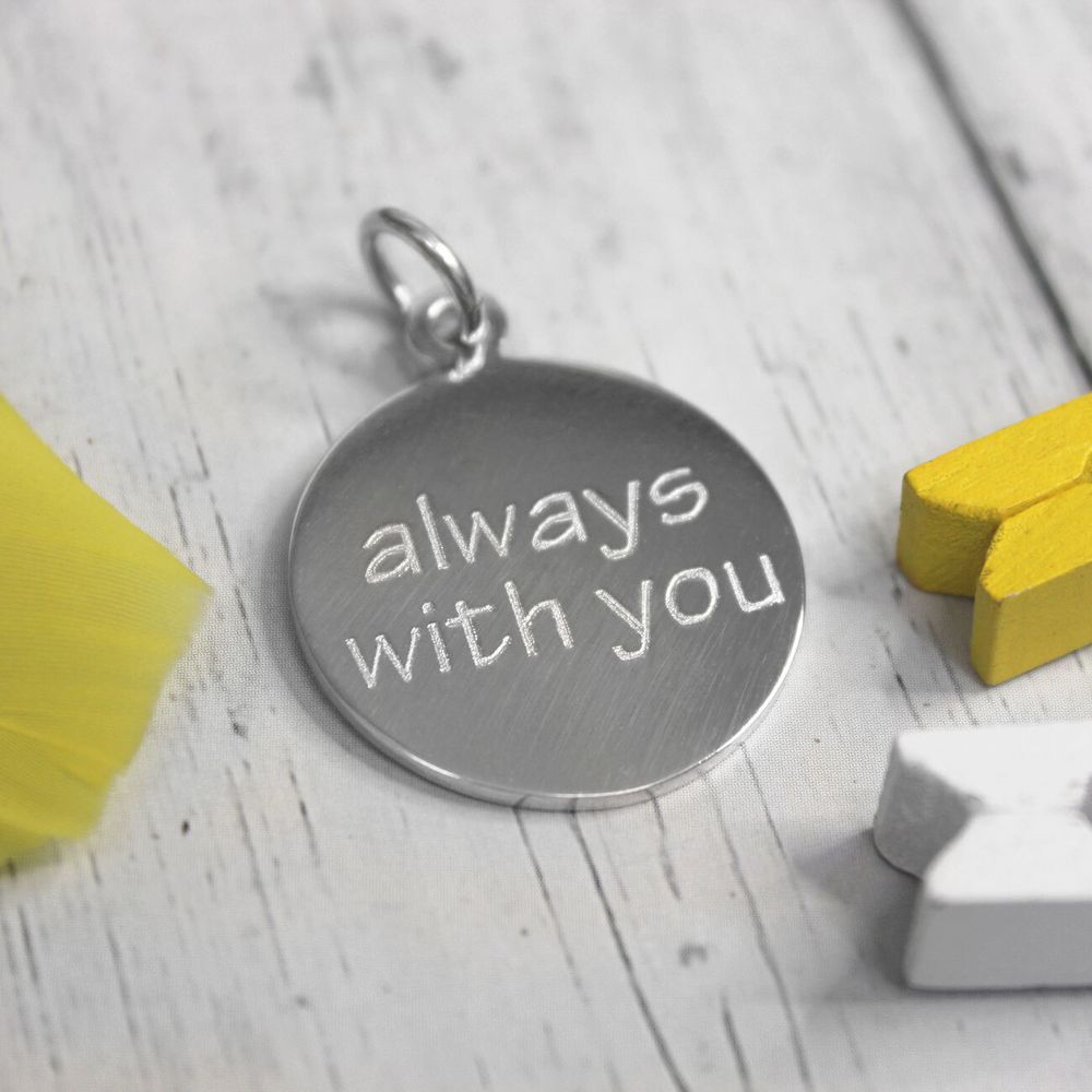 Кулон из серебра с гравировкой на заказ