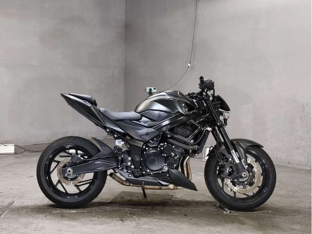 Suzuki GSX-S750 038392