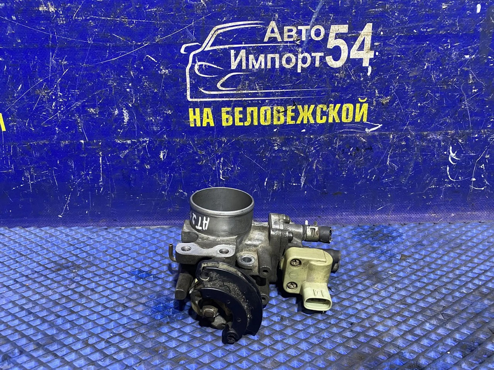 Дроссельная заслонка TOYOTA CARINA 2001