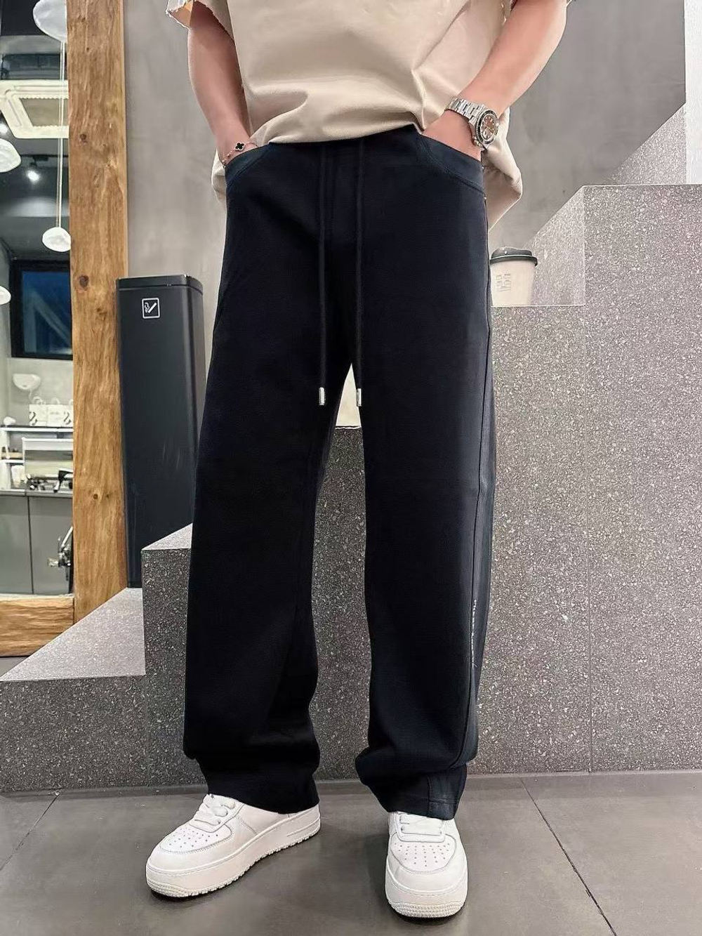 Спортивные штаны Balenciaga
