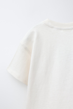 ZARA ФУТБОЛКА С ВЫШИВКОЙ, ЦВЕТ СЛОНОВОЙ КОСТИ