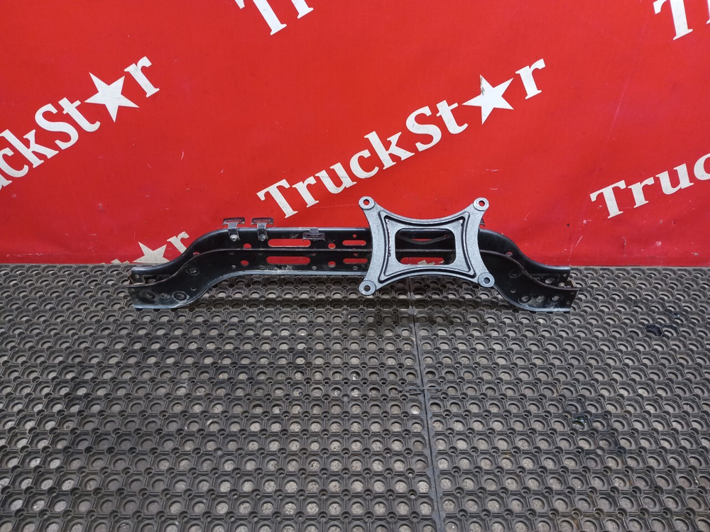 Кронштейн задней подвески кабины 2023г