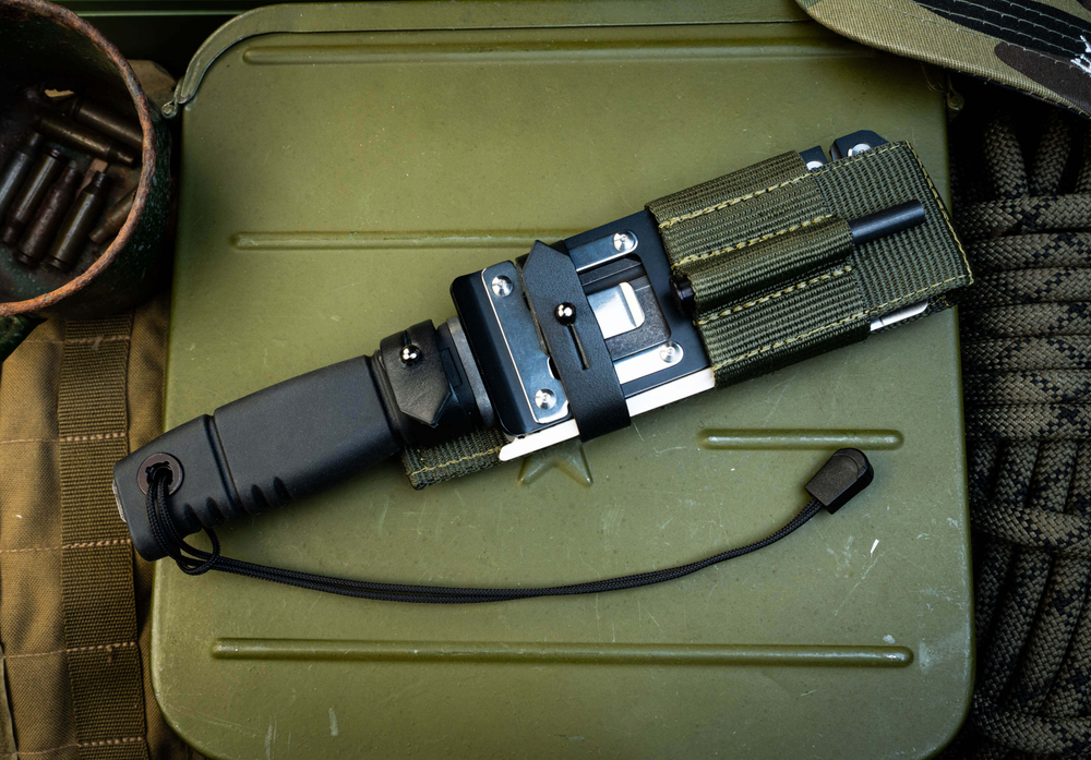 Тактический нож Ратник 6х9 КАМПО-В (титановые ножны с пилой)