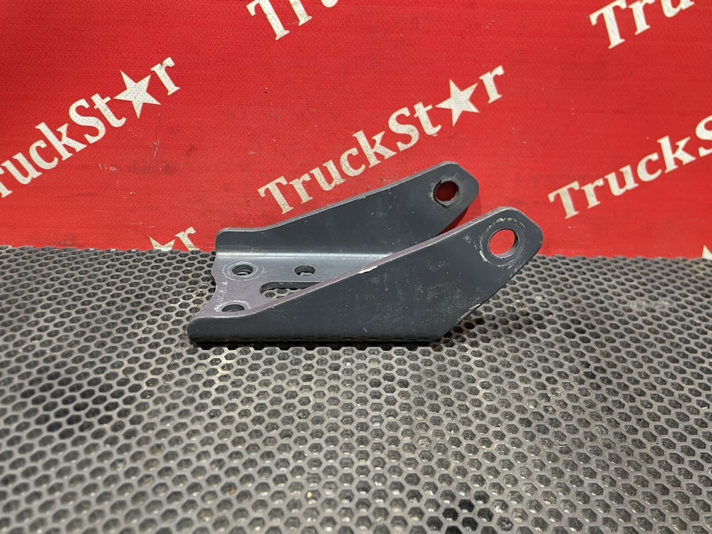 Кронштейн амортизатора переднего левый 2021г.