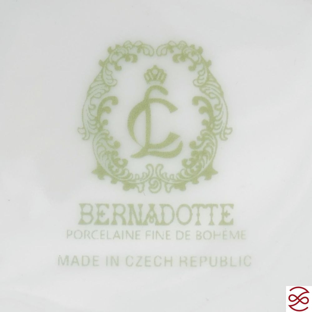 Чайный сервиз Bernadotte Недекорированный 6 персон 17 предметов (чашка бочка)