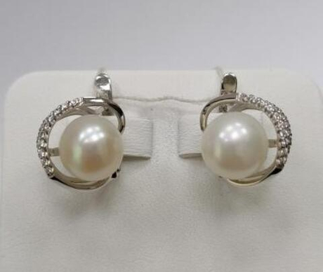Серьги из золота с жемчугом
