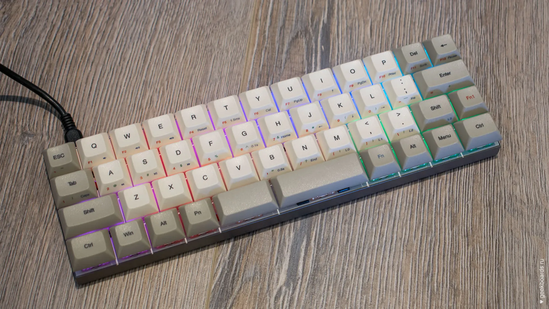 Vortex Core RGB — купить на сайте профессиональных клавиатур Geekboards