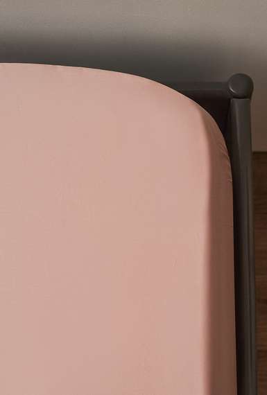 Простыня на резинке из премиального сатина цвета пыльной розы из коллекции essential, 180х200х30 см