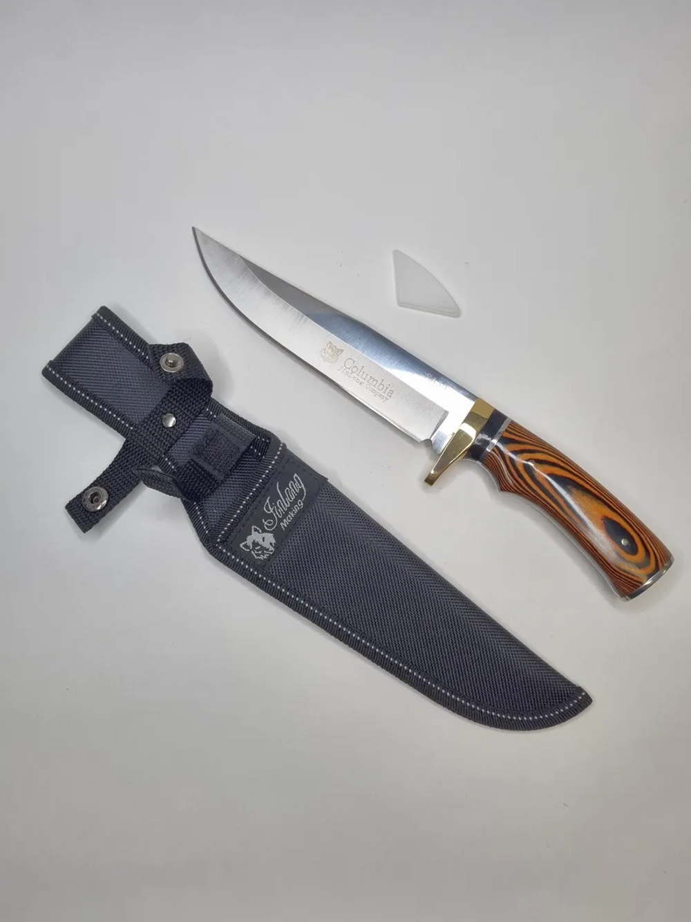 Нож в чехле SA39