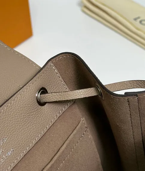 Рюкзак Louis Vuitton Lockme бежевый
