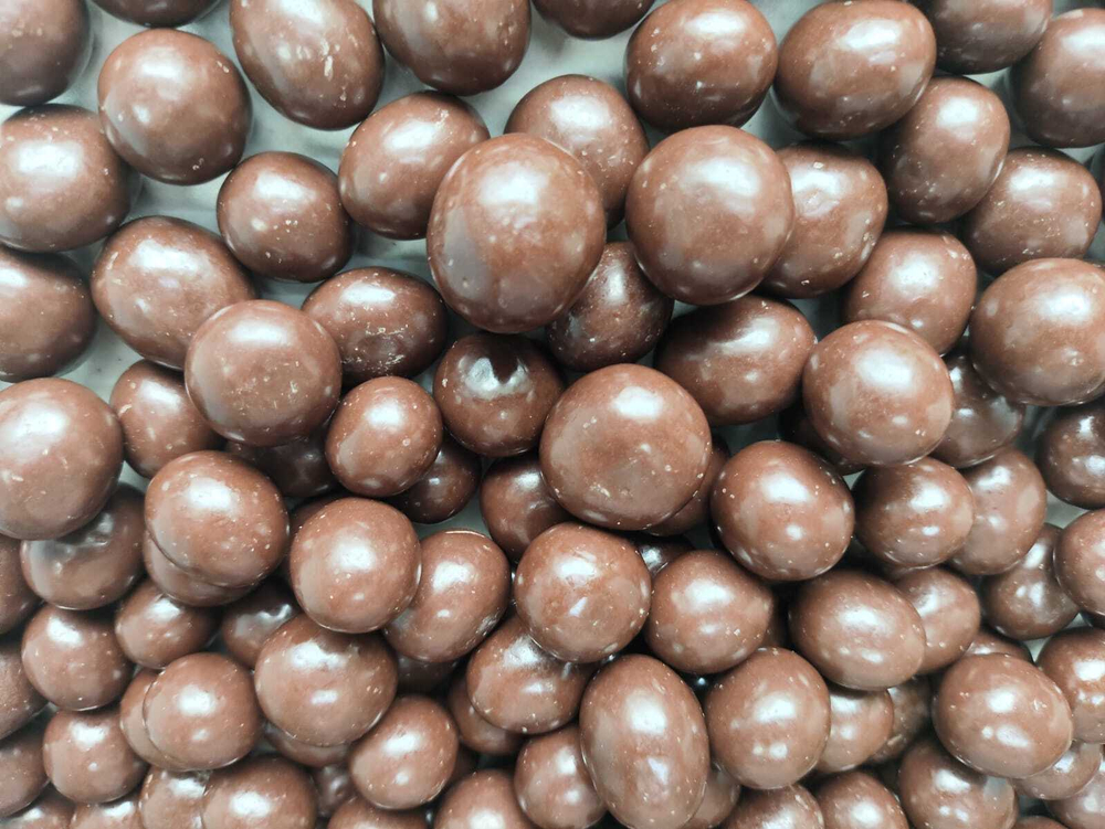 Вишня в молочном шоколаде 200г премиум