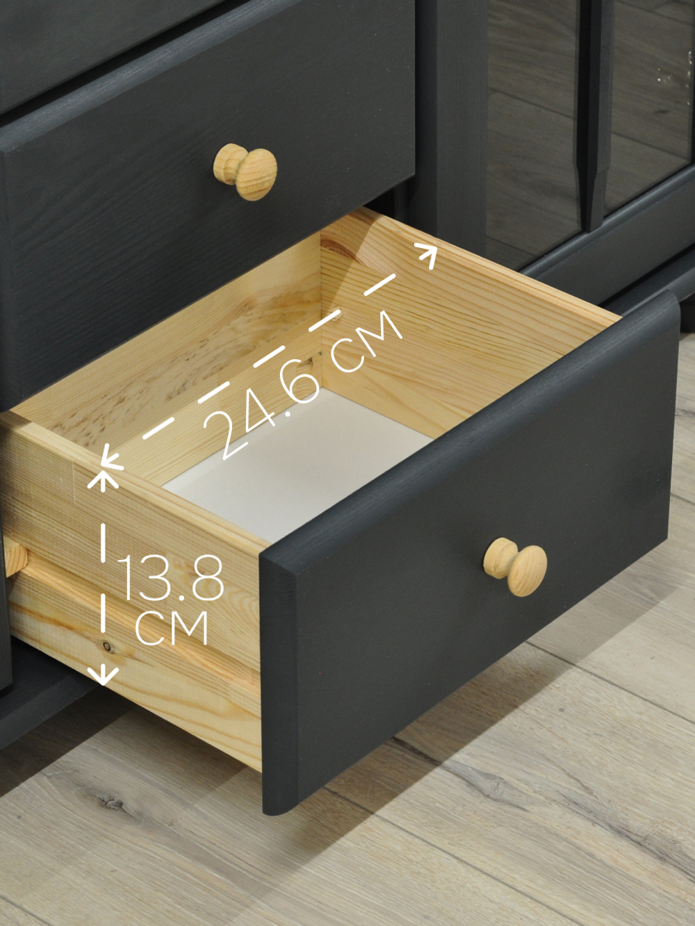 Шкаф-витрина двухдверная Бритта из сосны, с 4 ящиками, 113х32х128 см, серый/антик