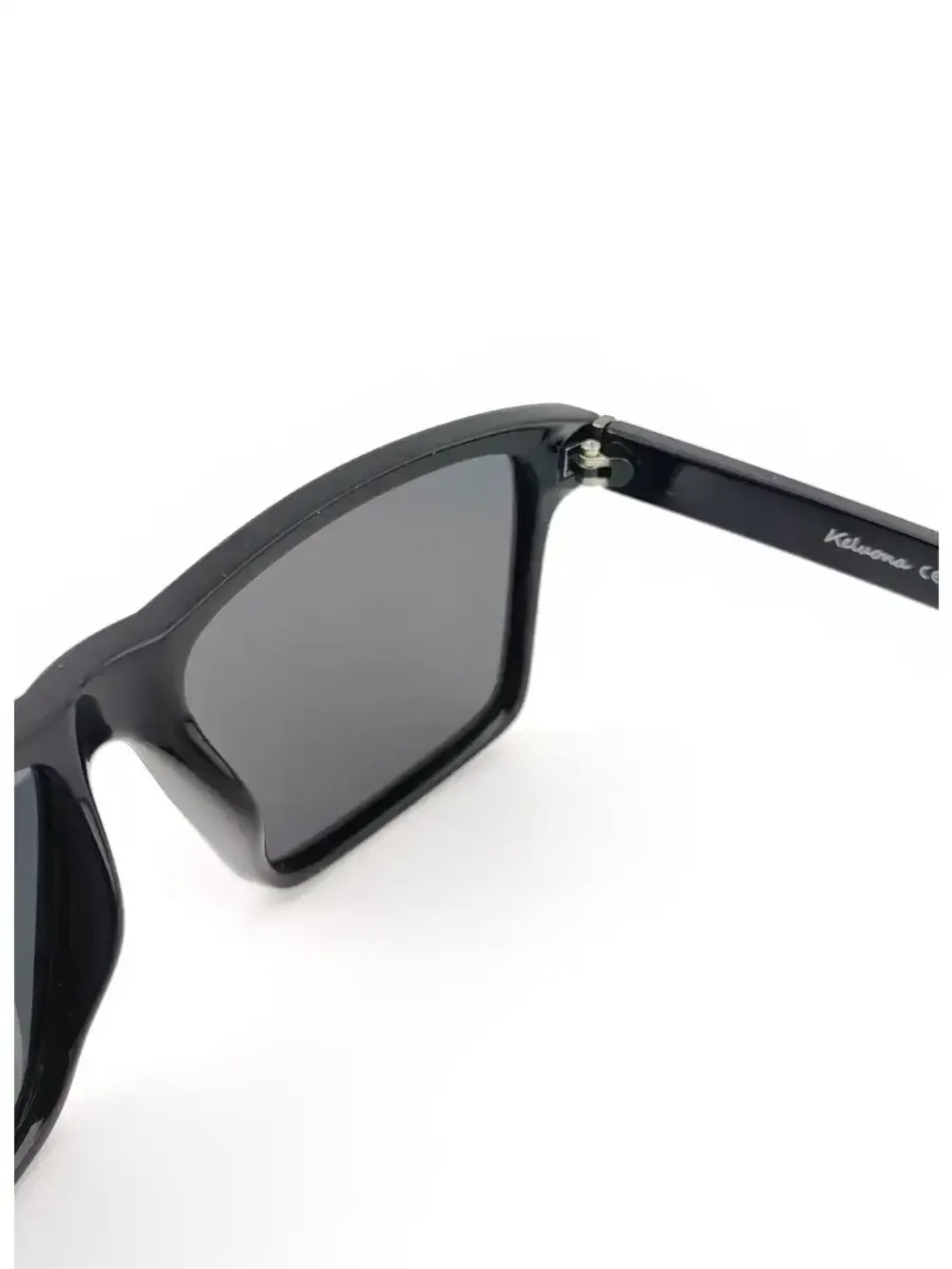 Солнцезащитные очки с поляризацией