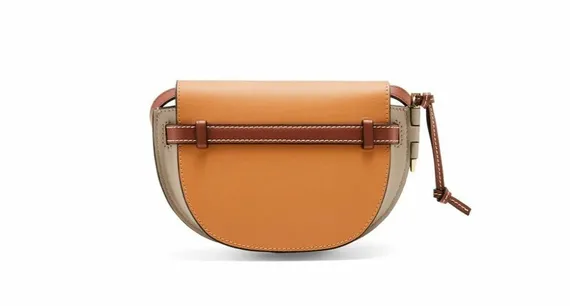 Женская кожаная сумка Loewe Gate коричневый