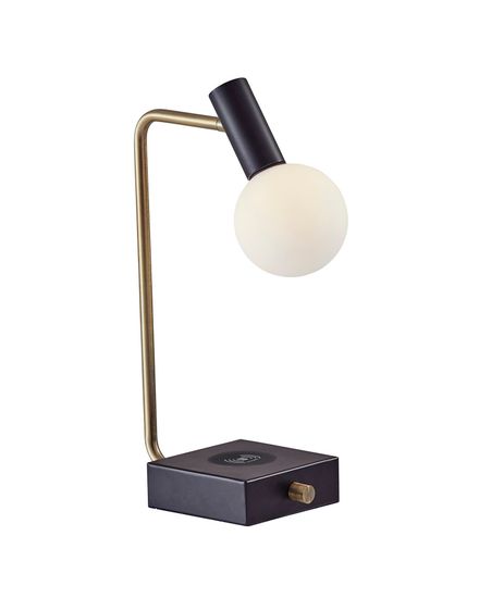 Настольная лампа “Ньют” с беспроводной зарядкой