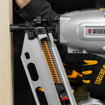 Гвозди для пнев. нейлера (оцинк.) длина - 65 мм, диам. - 2,9 мм, 2000 шт. Denzel