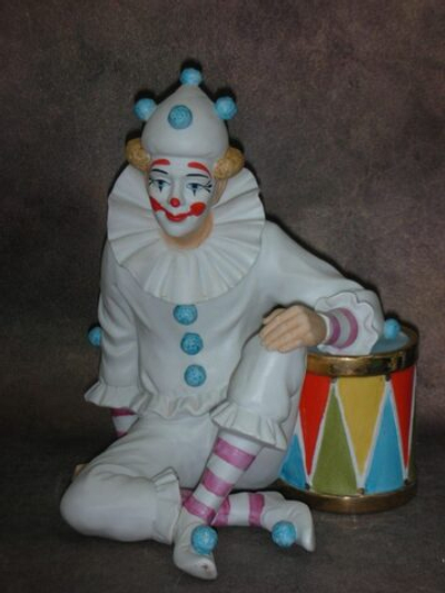 Статуэтка. Фарфор. Клоун В антракте. DOULTON INTERNATIONAL. Англия