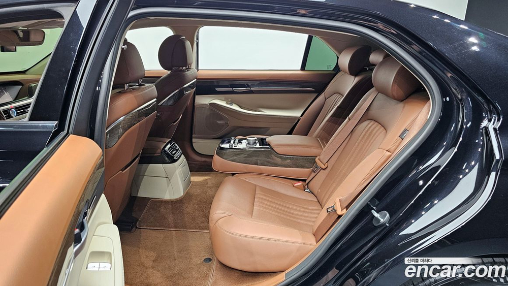 Genesis G90 3.8 AWD (05.2021)