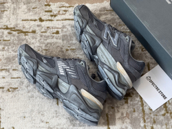 New Balance 9060 Magnet