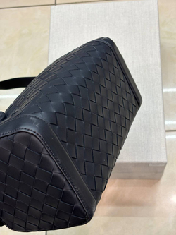 Сумка-мессенджер Bottega Veneta