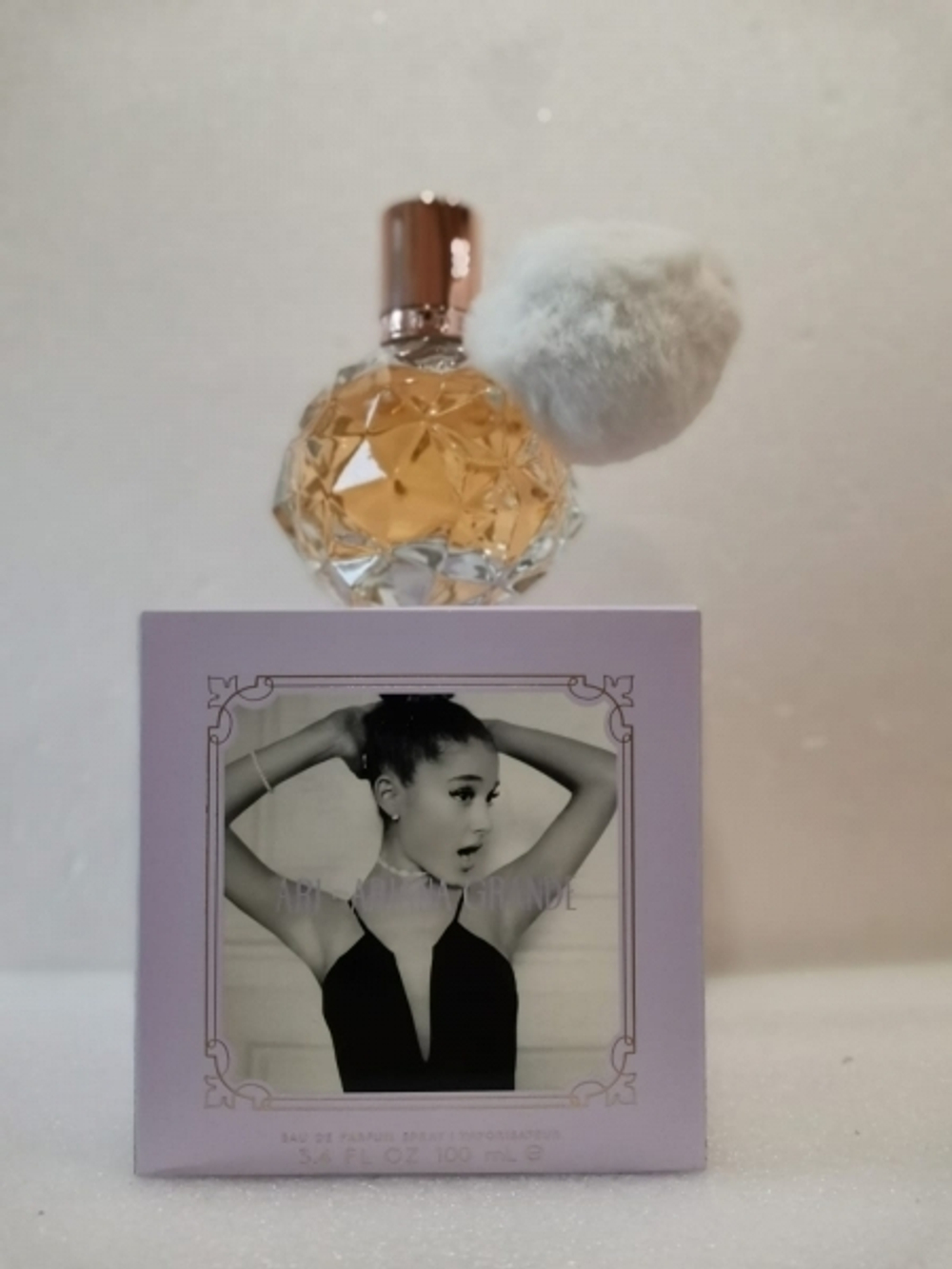 Ariana Grande Ari 100 ml (duty free парфюмерия)