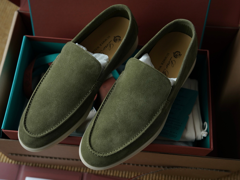 Классические замшевые мокасины