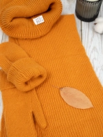 Комплект зимний шапка с шарфом и перчатками теплый вязаный