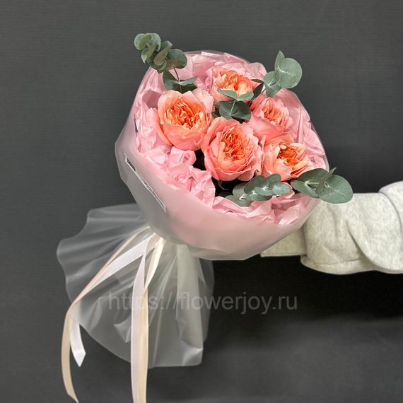 Букет из пионовидных роз