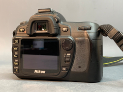 Nikon D80 7.950 кадров