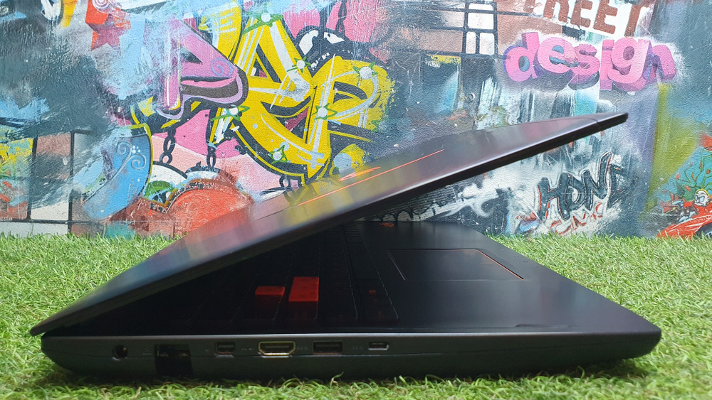 Игровой ASUS i7-7/16Gb/GTX 1070 8Gb/FHD/ ROG GL502VS-FY254 90NB0DD1-M05040/Windows 10