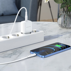 Сетевое зарядное устройство Borofone BN3 PD 20W