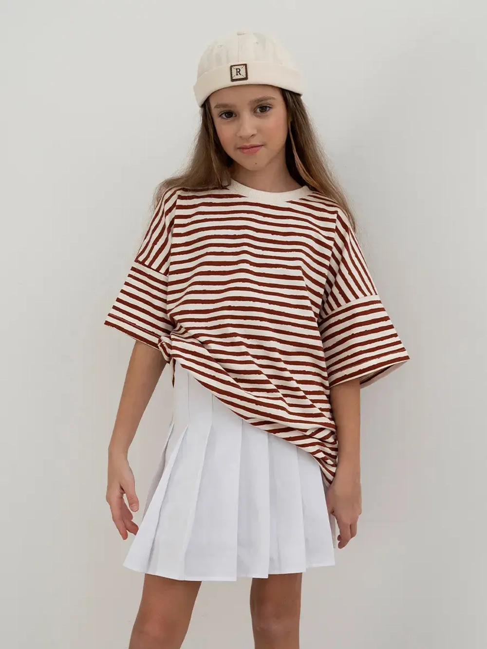 Футболка в коричневую полоску для девочки