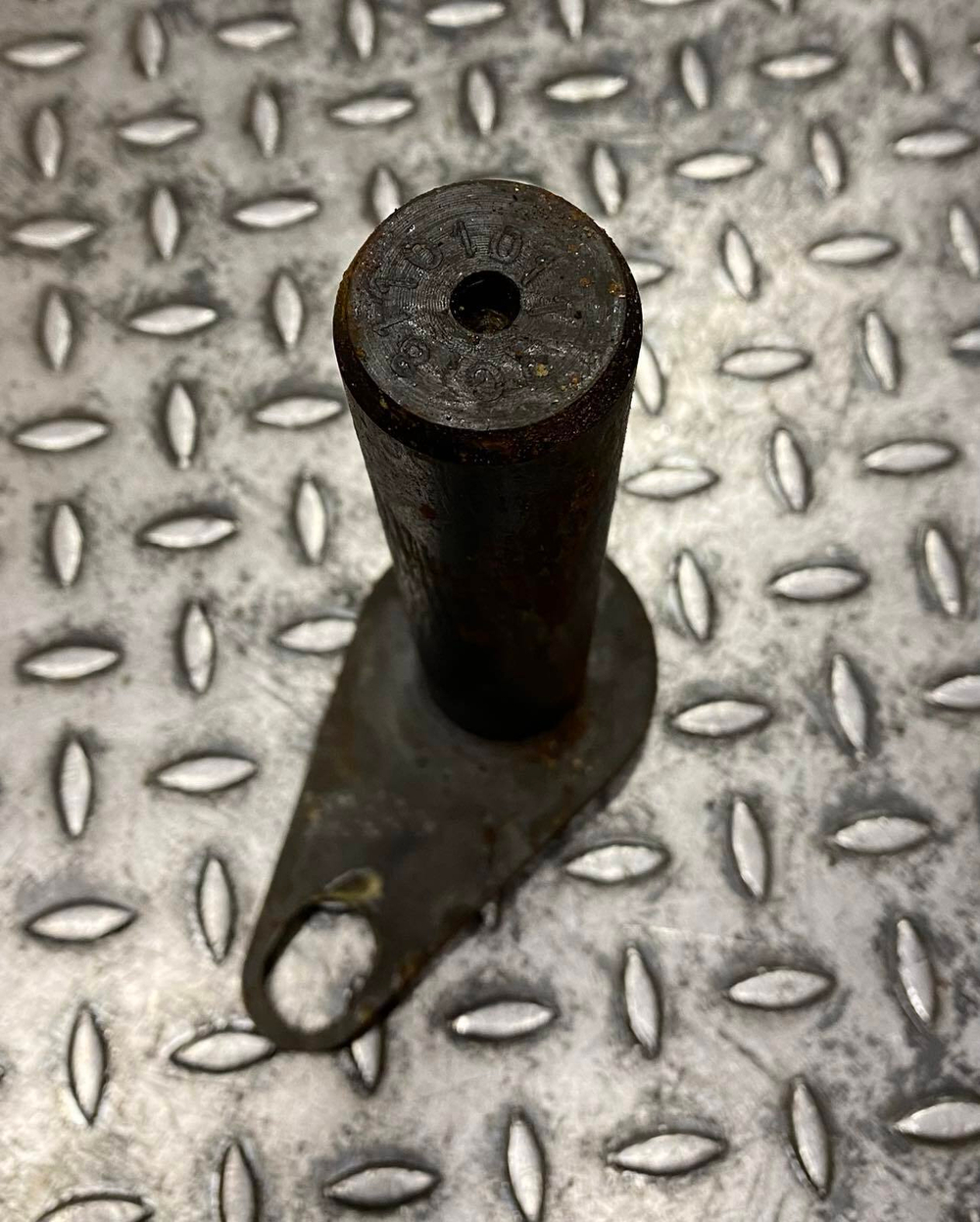 Палец 811/01011