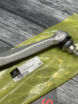 Рычаг передний Mercedes-Benz A2053301705
