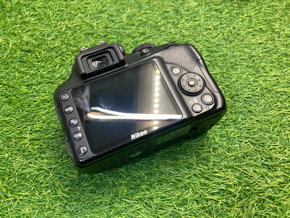Nikon D3300 Kit 18-55mm VR II 12.600 кадров