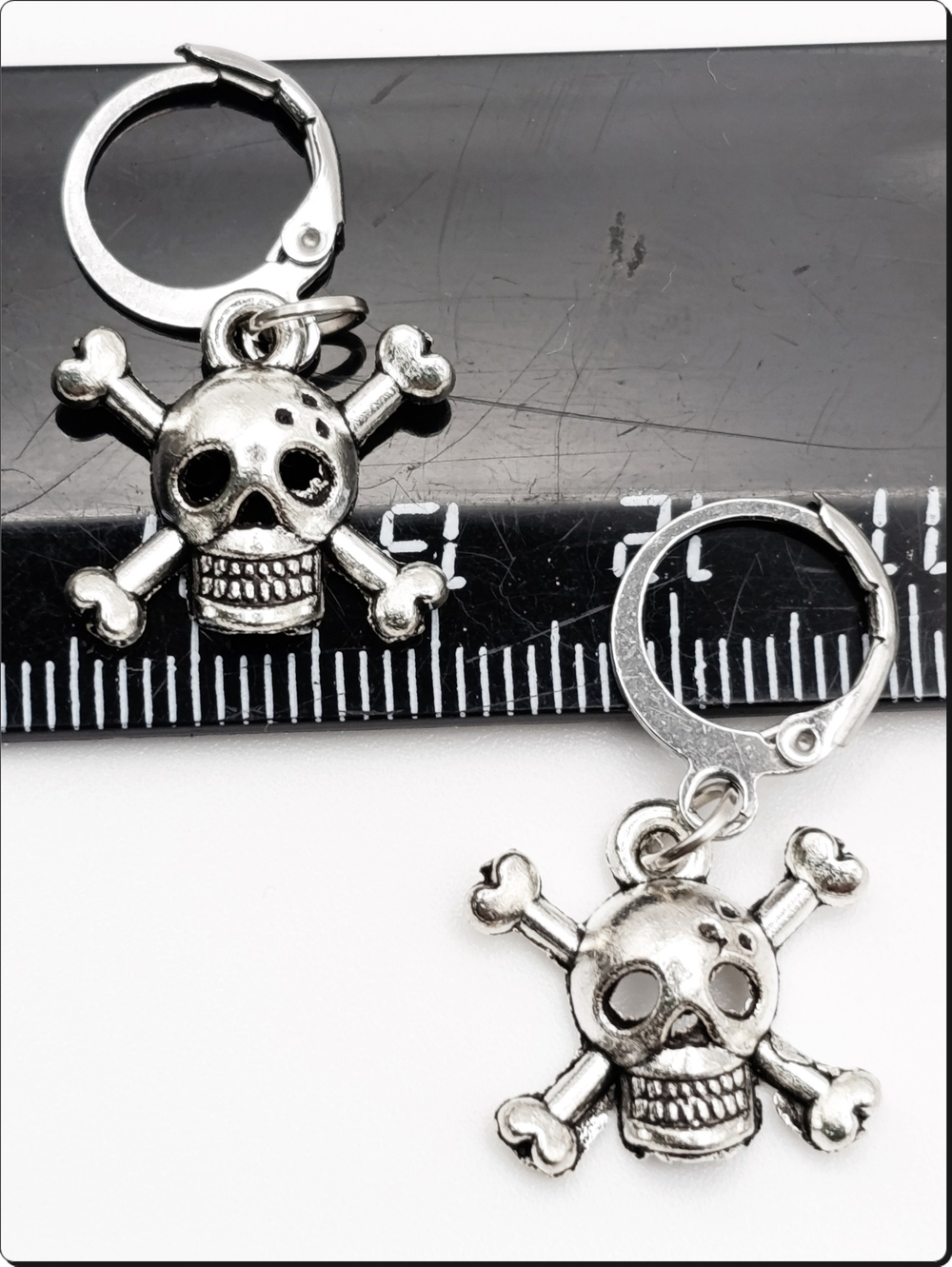 Серьги "Черепа" для пирсинга ушей. 