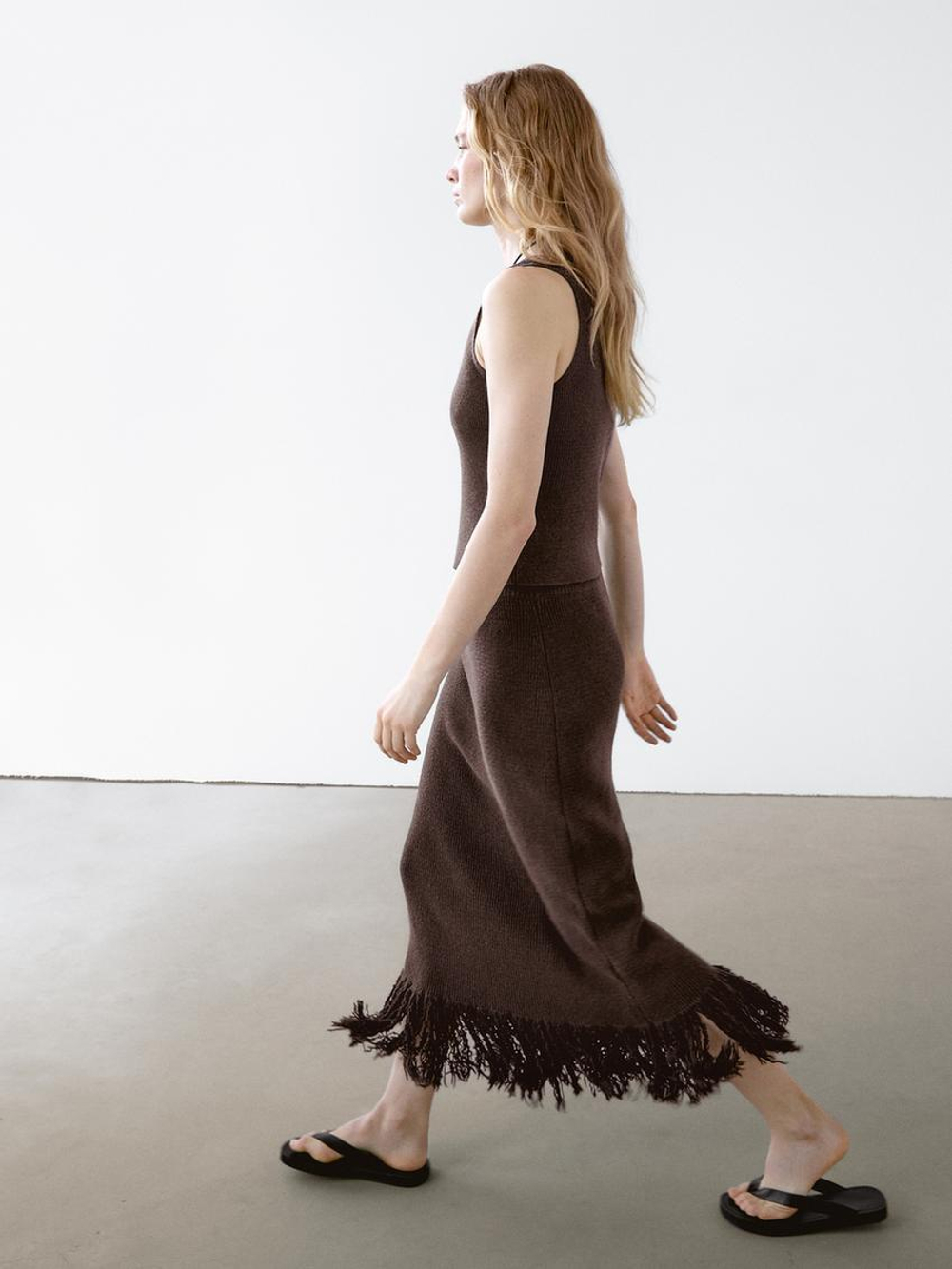 Massimo Dutti Длинная трикотажная юбка с бахромой по низу, шоколадный