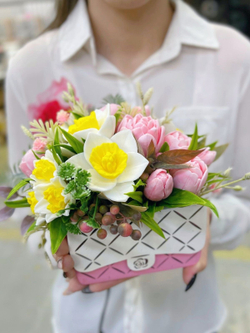 Букет из мыла «Тюльпаны и нарциссы, роуз»