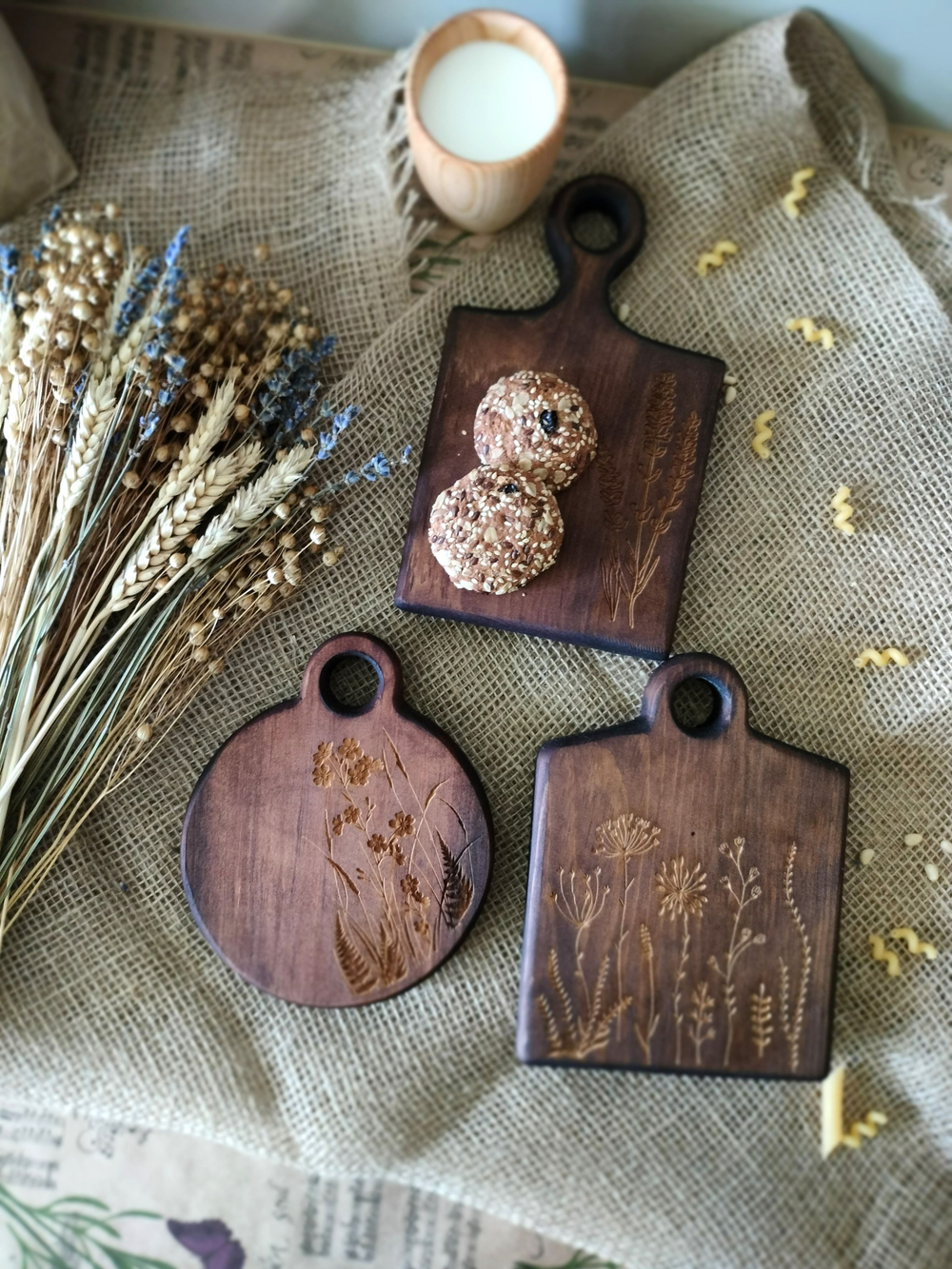 Доска разделочная из дерева сервировочная RD132