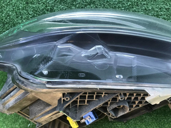 Фара правая Mercedes V W447 (2014-н.в.) LED