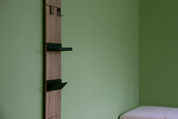 Вешалка Stripe L (дуб крафт)