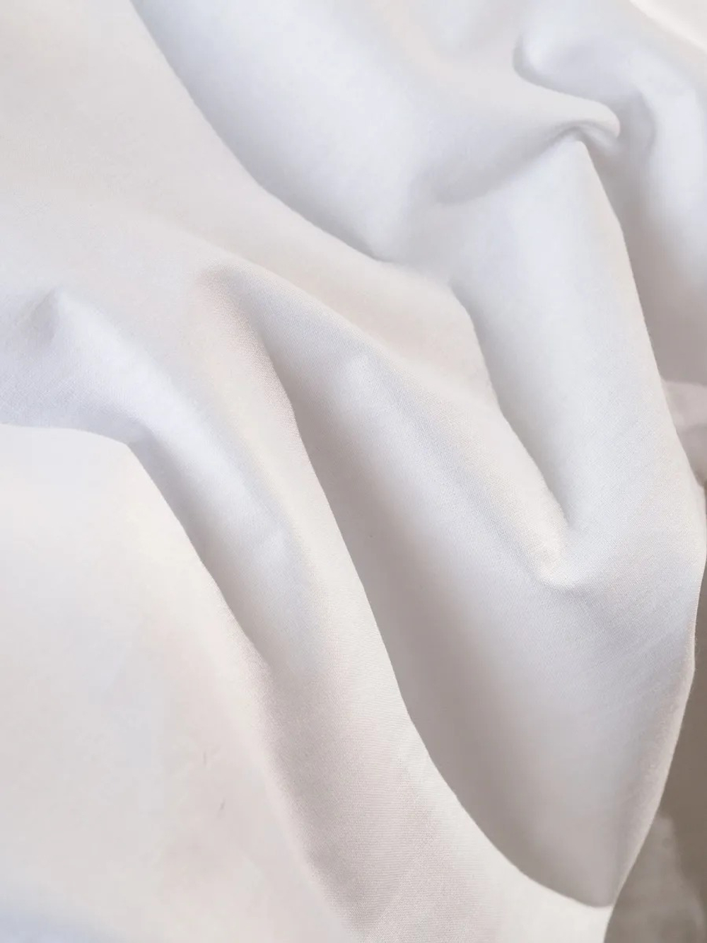 Простыня однотонная белая 1,5 спальная 150х215 см бязь