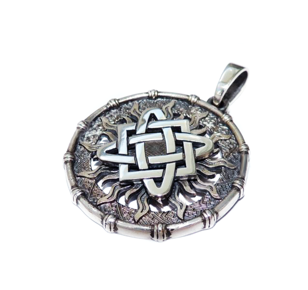 Славянский оберег Звезда Лады Богородицы в солнце Женская защита МОС-29-1