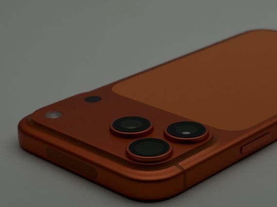 iPhone 17 Pro Max 256gb Cosmic Orange