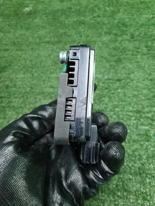 Датчик слепых зон правый Chery Tiggo 8 Pro (21-нв)