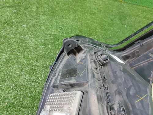 Битая Фара правая Cadillac Escalade 4 (2014-2020) LED