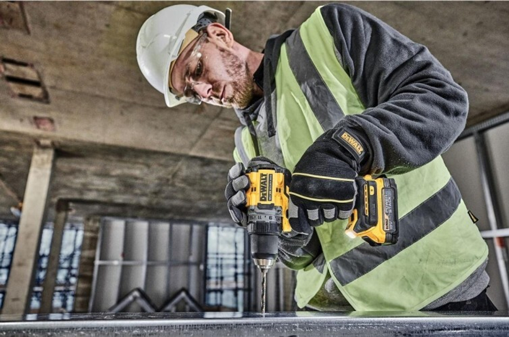 Дрель-шуруповерт аккумуляторная DeWALT DCD 800 E2T DCD800E2T-QW